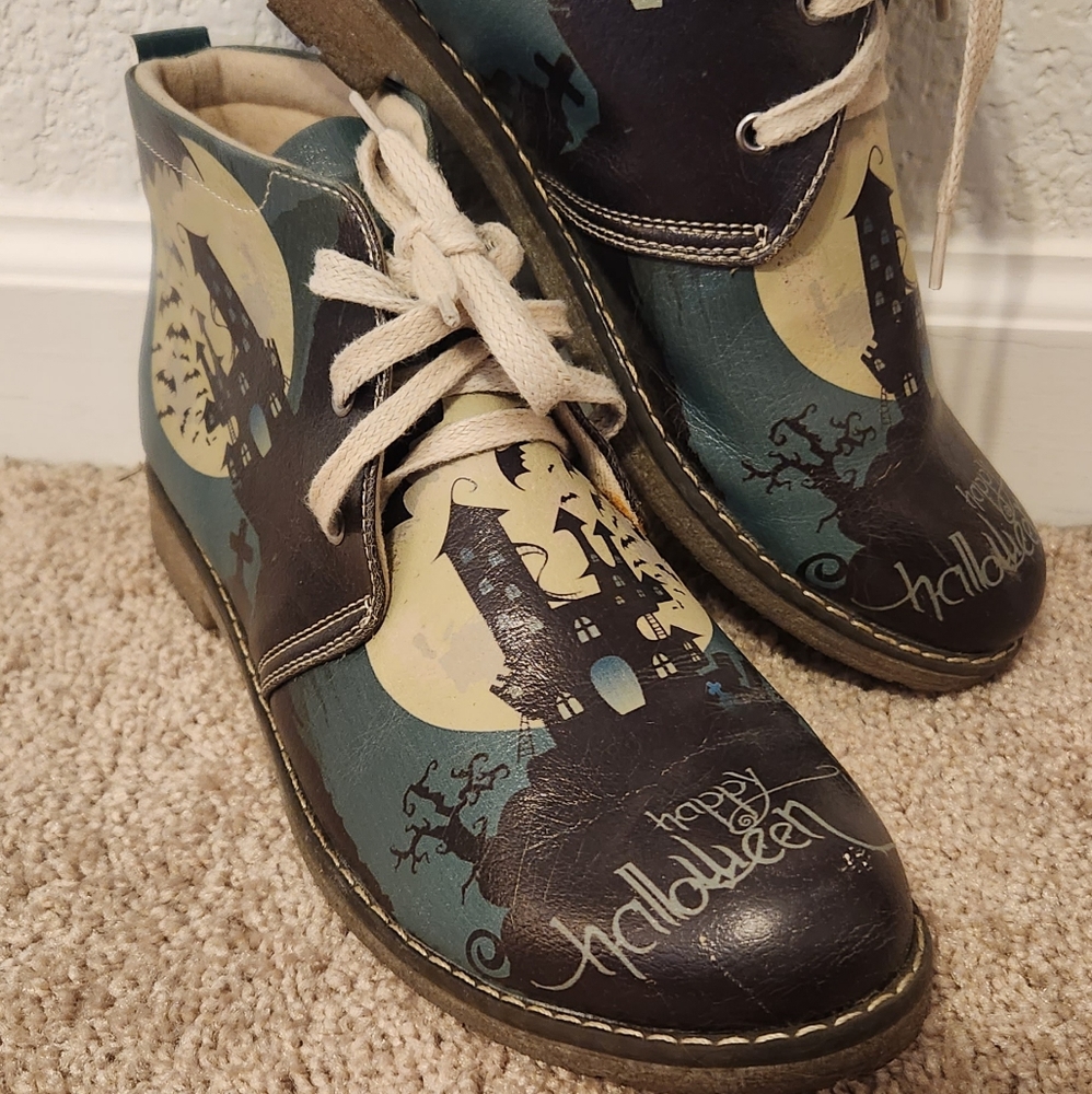 Goby Haunted House Booties